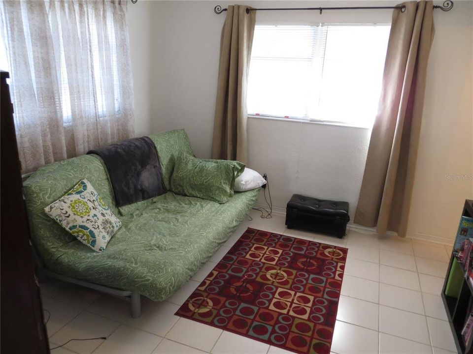 For Sale: $320,000 (3 beds, 0 baths, 1196 Square Feet)