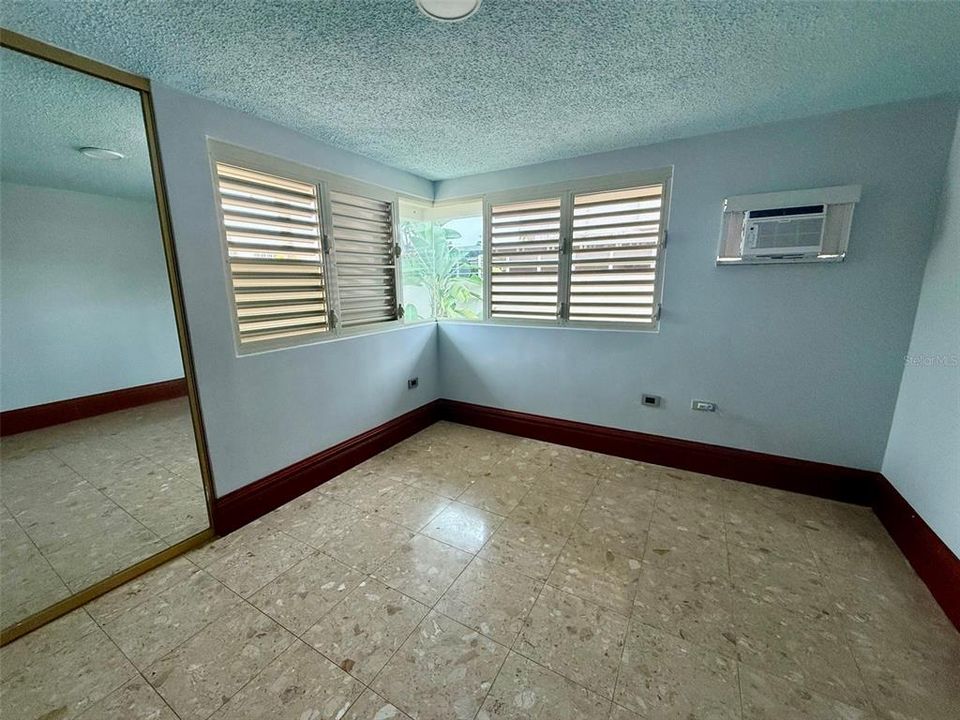 For Rent: $3,995 (4 beds, 2 baths, 2200 Square Feet)