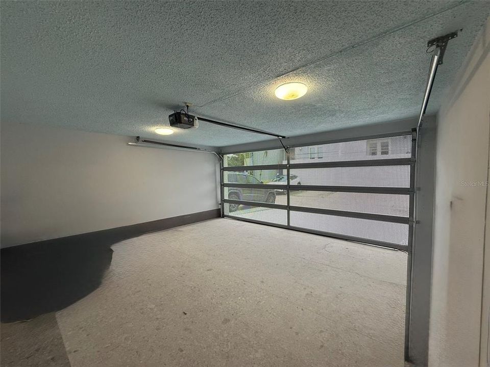 For Rent: $3,995 (4 beds, 2 baths, 2200 Square Feet)