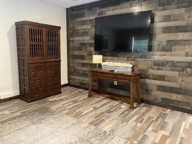 For Rent: $2,500 (2 beds, 2 baths, 1382 Square Feet)