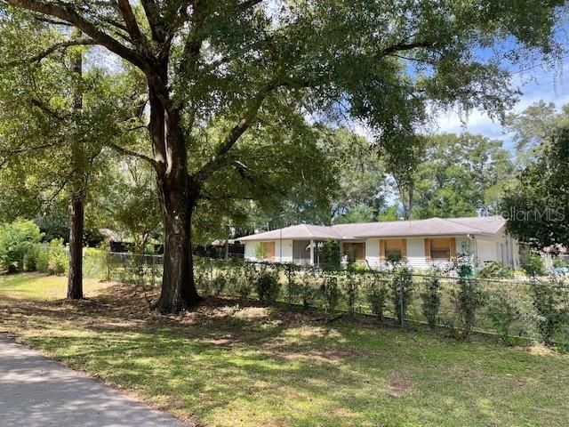 For Rent: $2,500 (2 beds, 2 baths, 1382 Square Feet)