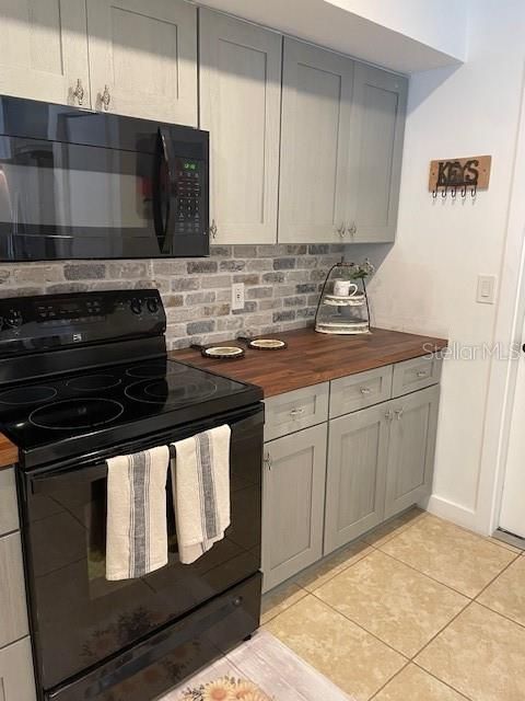 For Rent: $2,500 (2 beds, 2 baths, 1382 Square Feet)