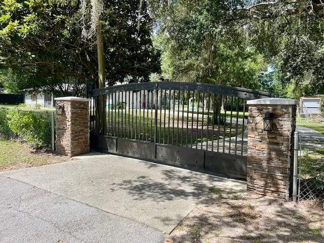 For Rent: $2,500 (2 beds, 2 baths, 1382 Square Feet)