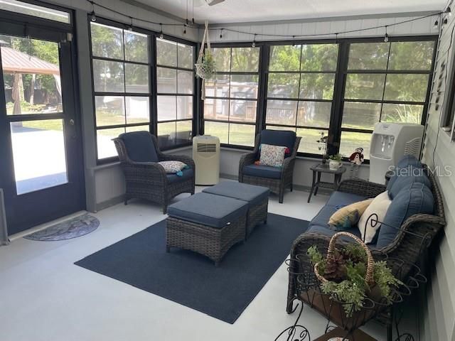 For Rent: $2,500 (2 beds, 2 baths, 1382 Square Feet)