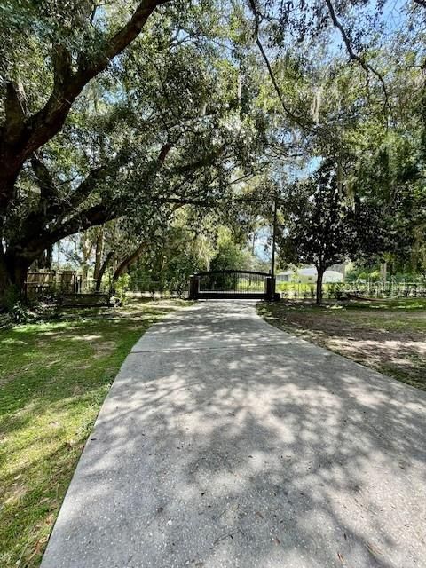 For Rent: $2,500 (2 beds, 2 baths, 1382 Square Feet)