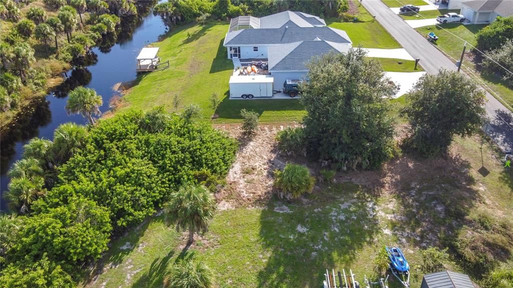 На продажу: $49,000 (0.23 acres)