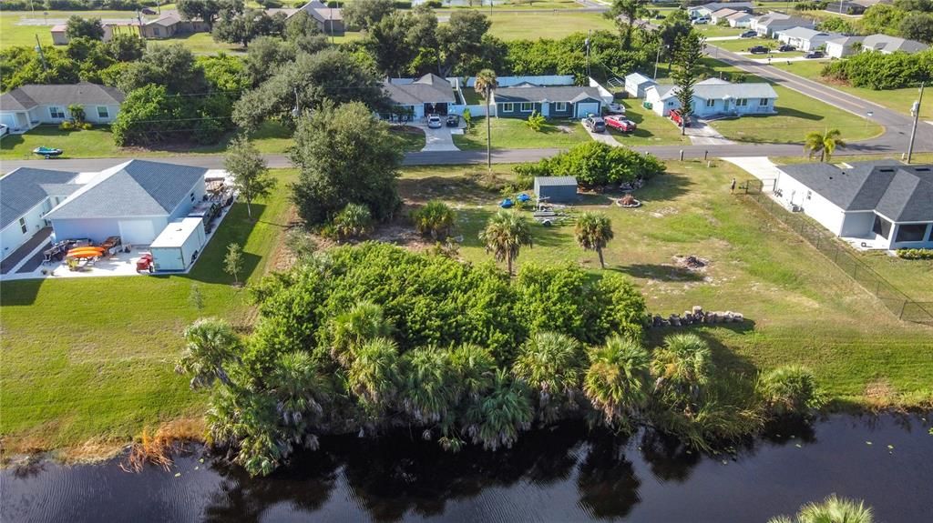 На продажу: $49,000 (0.23 acres)