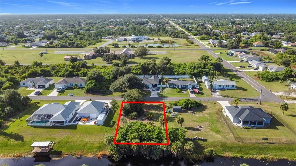 На продажу: $49,000 (0.23 acres)