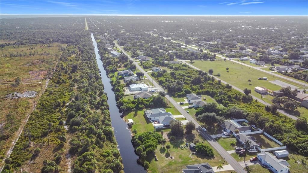 На продажу: $49,000 (0.23 acres)