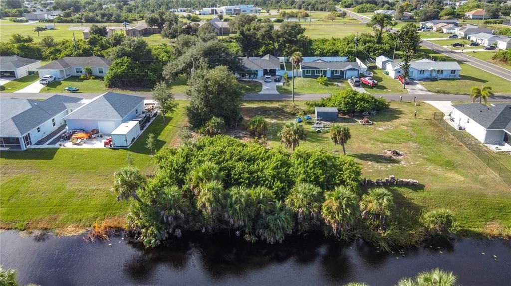 На продажу: $49,000 (0.23 acres)