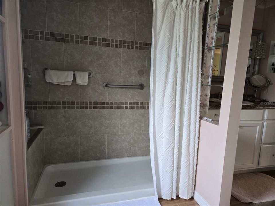 En Venta: $179,900 (2 camas, 2 baños, 1519 Pies cuadrados)