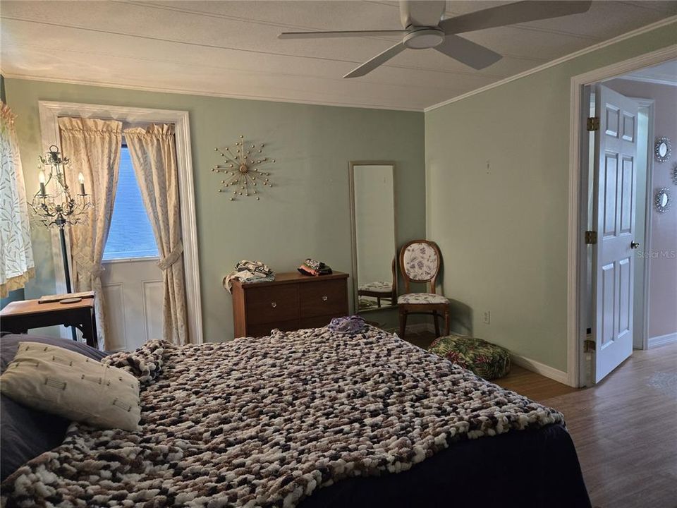 En Venta: $179,900 (2 camas, 2 baños, 1519 Pies cuadrados)