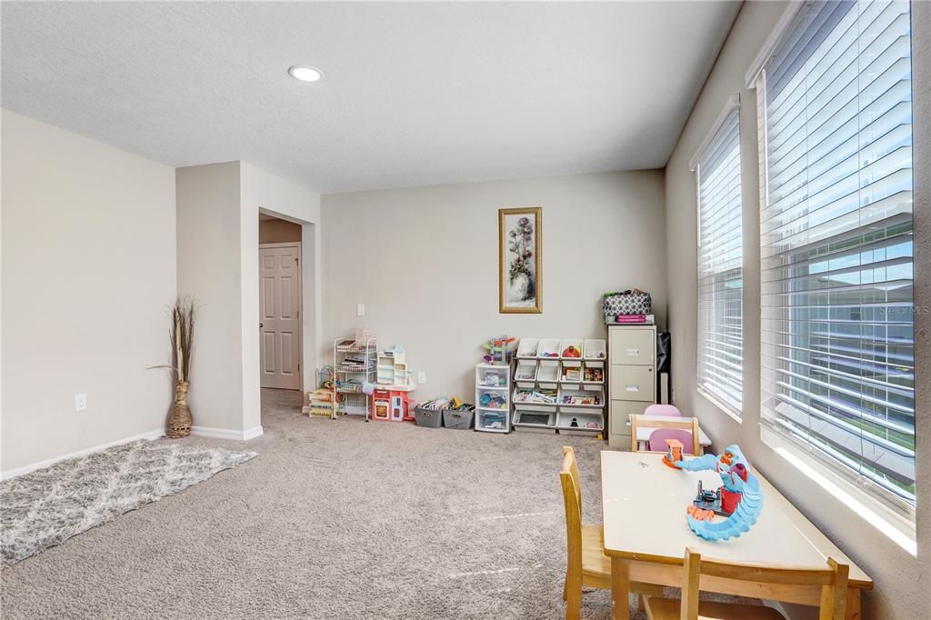 For Rent: $3,500 (5 beds, 3 baths, 2453 Square Feet)