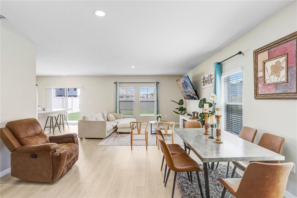 For Rent: $3,500 (5 beds, 3 baths, 2453 Square Feet)