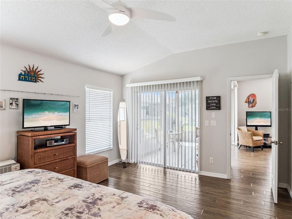 For Sale: $291,600 (3 beds, 2 baths, 1469 Square Feet)