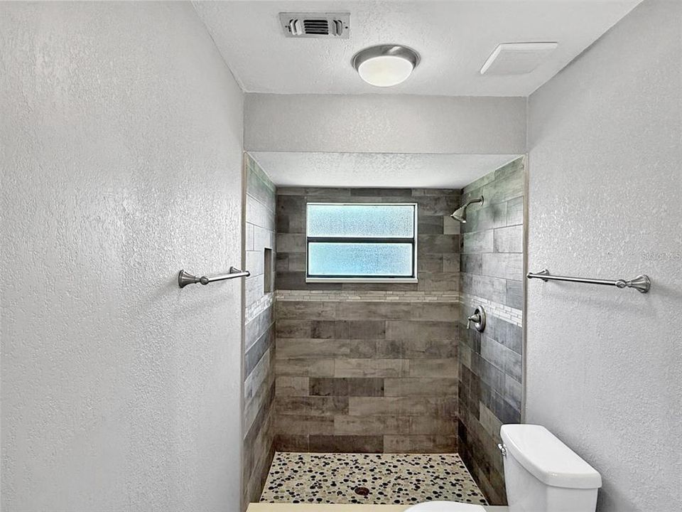 Active With Contract: $349,900 (3 beds, 2 baths, 1838 Square Feet)