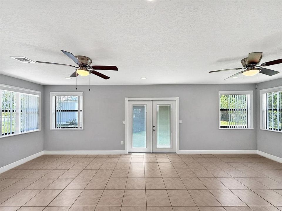 Active With Contract: $349,900 (3 beds, 2 baths, 1838 Square Feet)