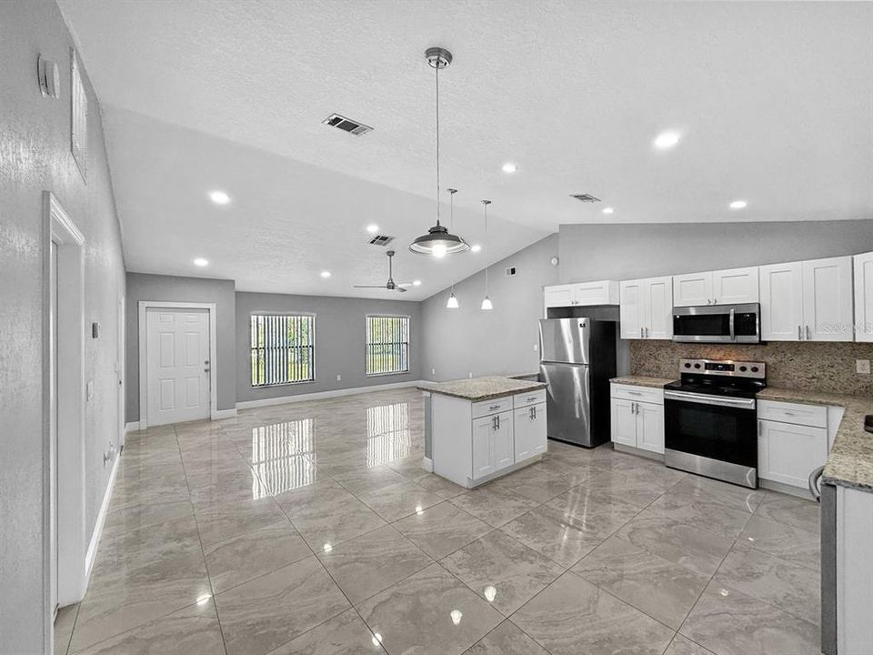 Active With Contract: $349,900 (3 beds, 2 baths, 1838 Square Feet)