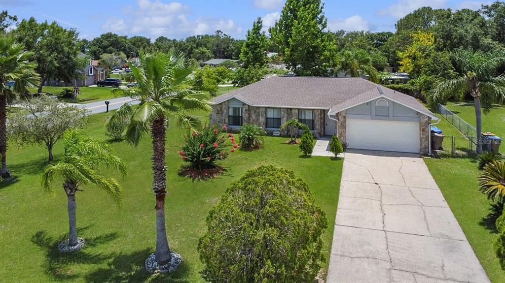 Active With Contract: $349,900 (3 beds, 2 baths, 1838 Square Feet)