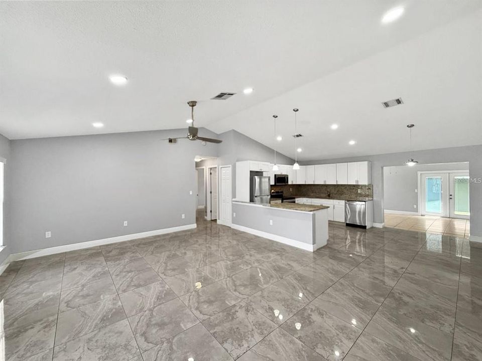 Active With Contract: $349,900 (3 beds, 2 baths, 1838 Square Feet)