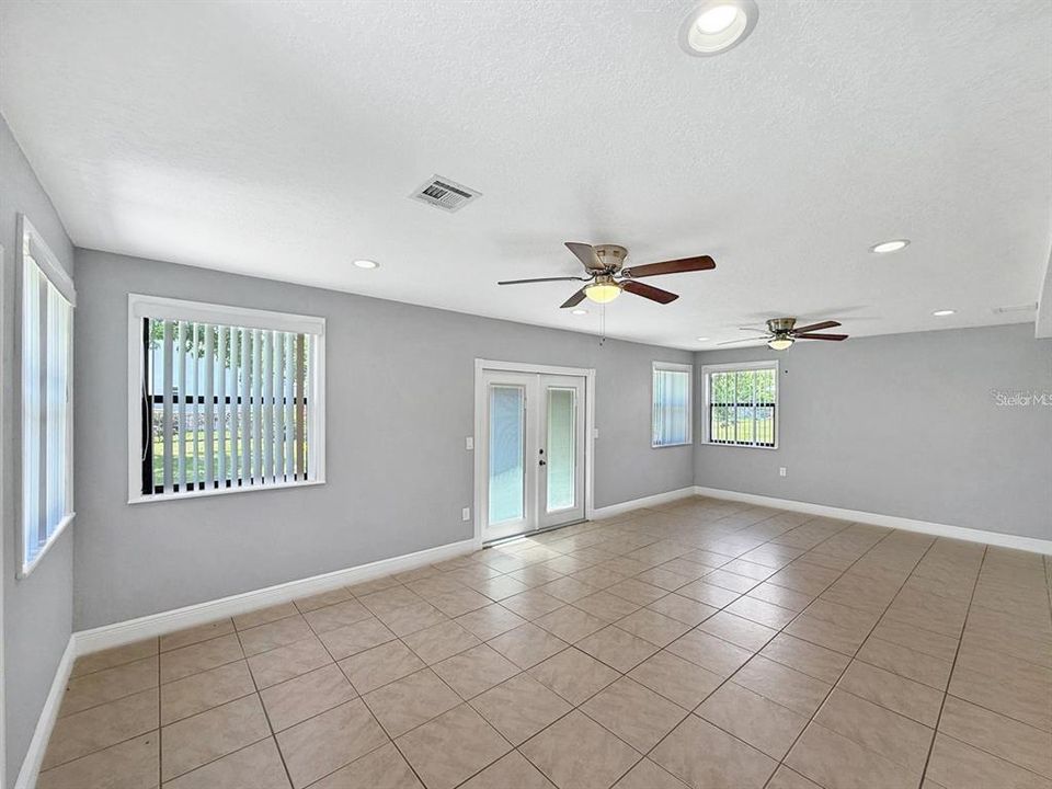 Active With Contract: $349,900 (3 beds, 2 baths, 1838 Square Feet)