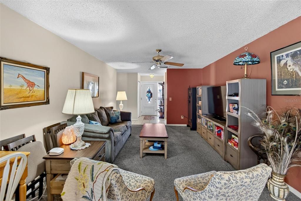 En Venta: $425,000 (3 camas, 2 baños, 1742 Pies cuadrados)