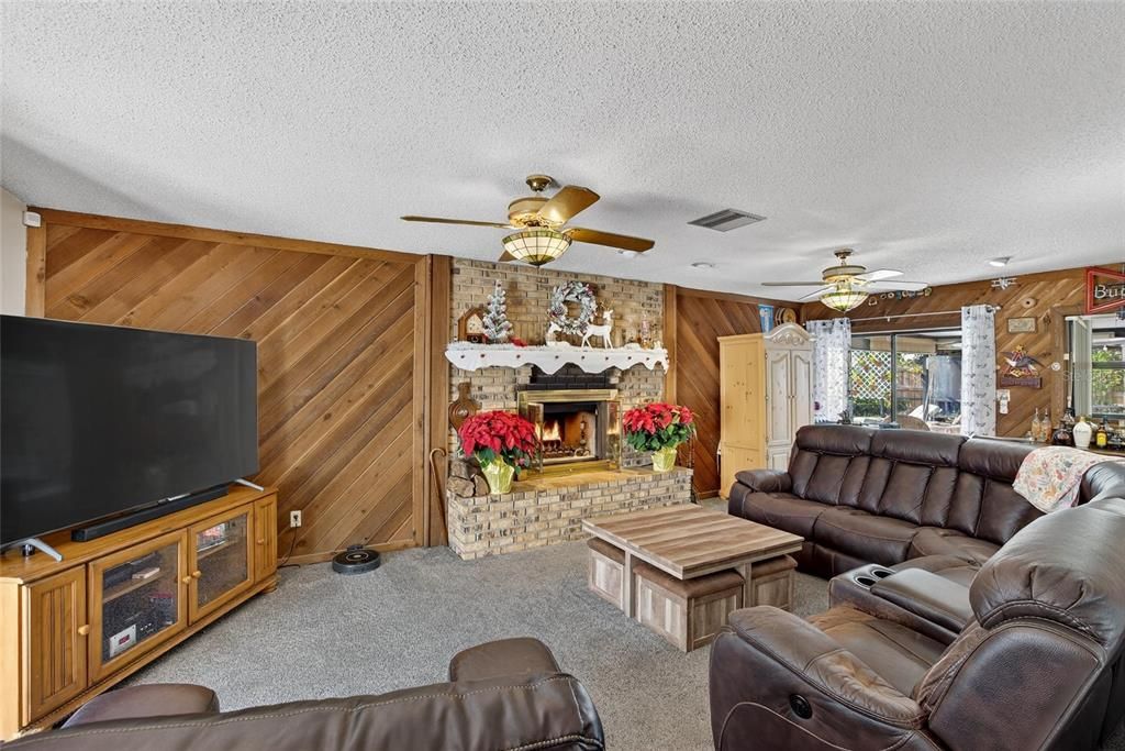 En Venta: $425,000 (3 camas, 2 baños, 1742 Pies cuadrados)