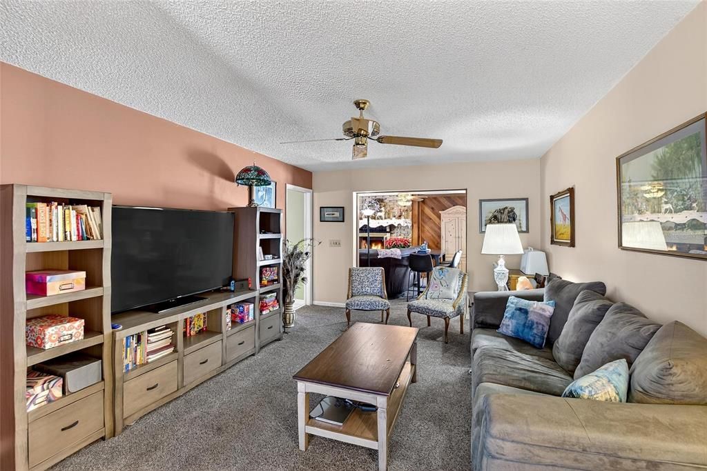 En Venta: $425,000 (3 camas, 2 baños, 1742 Pies cuadrados)