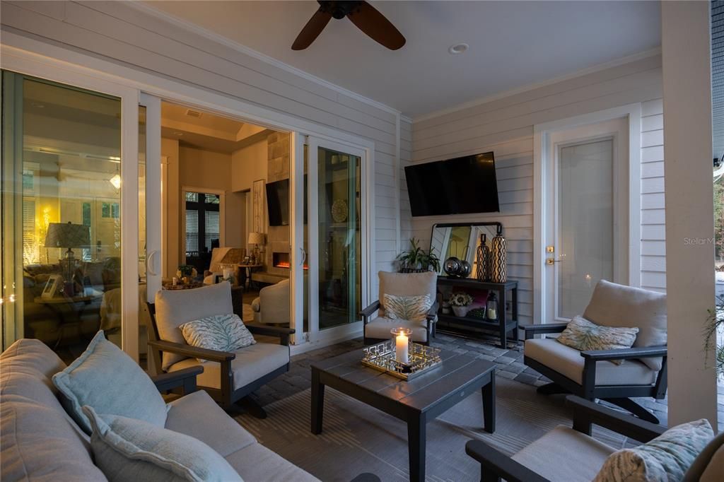 En Venta: $1,599,000 (4 camas, 4 baños, 3868 Pies cuadrados)