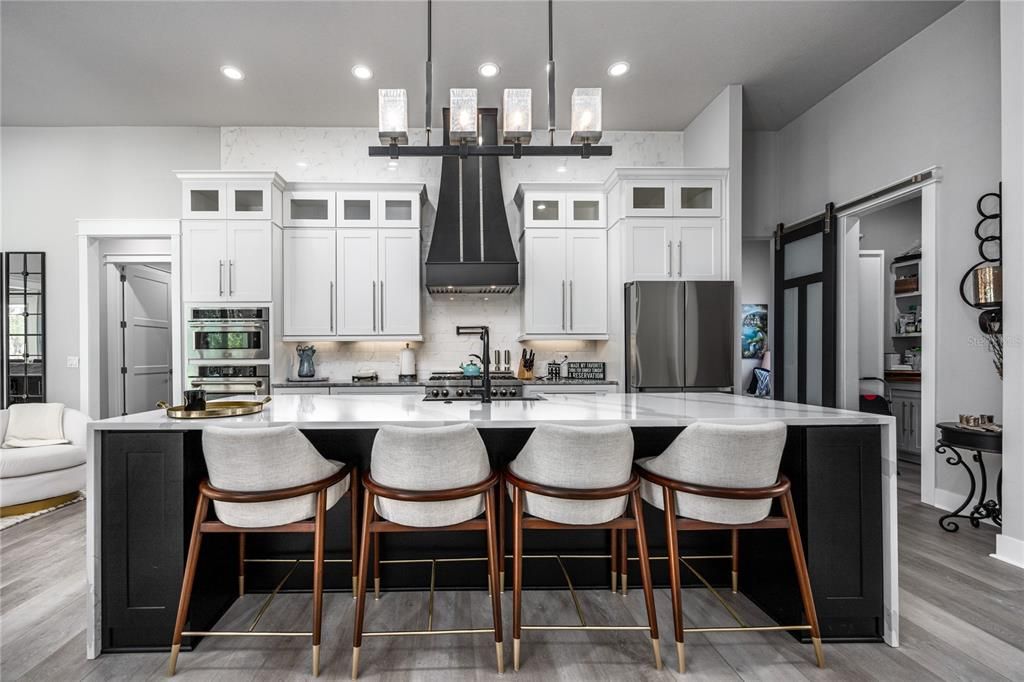 En Venta: $1,599,000 (4 camas, 4 baños, 3868 Pies cuadrados)