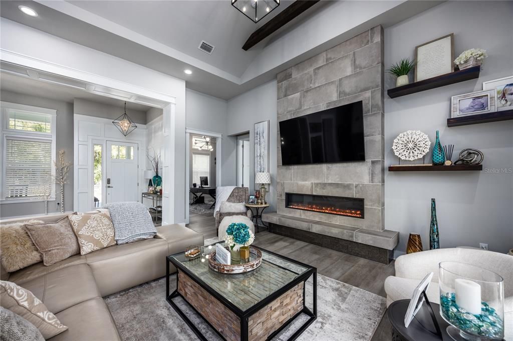 En Venta: $1,599,000 (4 camas, 4 baños, 3868 Pies cuadrados)