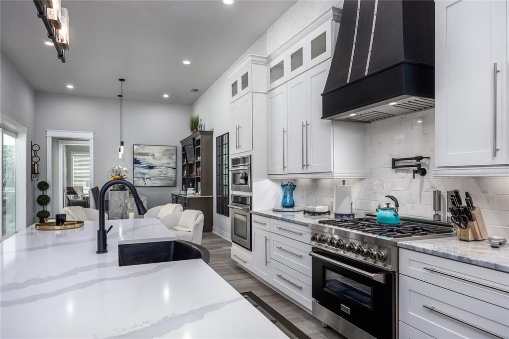 En Venta: $1,599,000 (4 camas, 4 baños, 3868 Pies cuadrados)