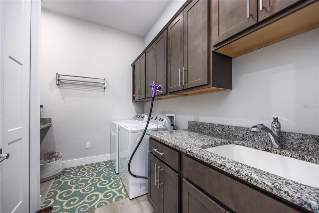 En Venta: $1,599,000 (4 camas, 4 baños, 3868 Pies cuadrados)