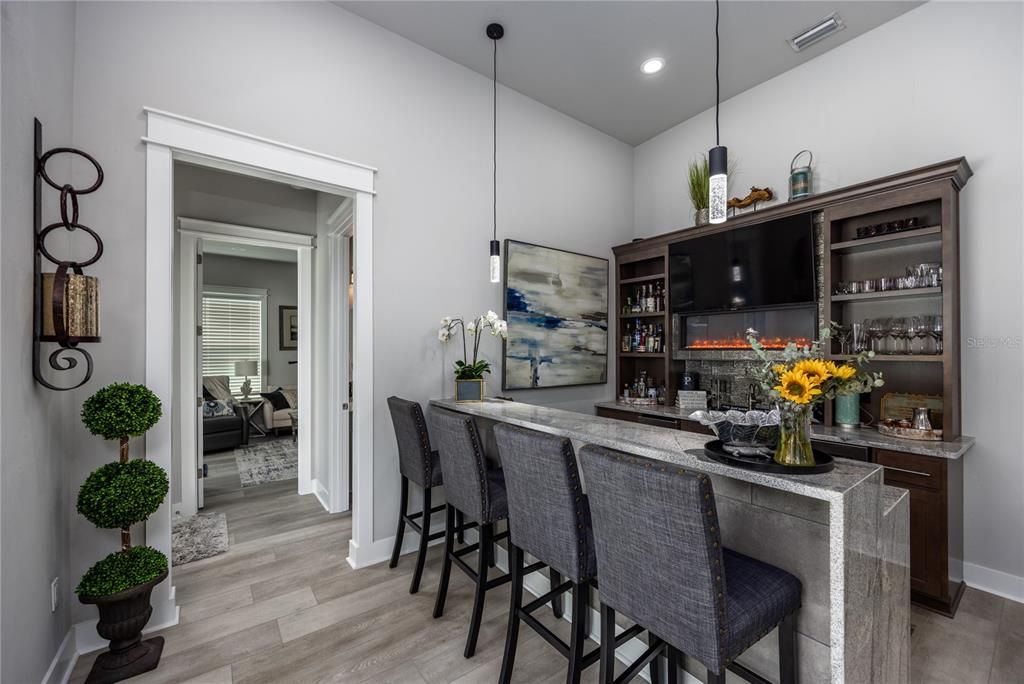 En Venta: $1,599,000 (4 camas, 4 baños, 3868 Pies cuadrados)