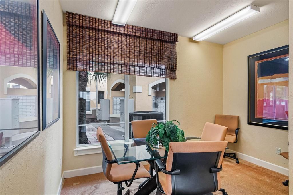 На продажу: $229,000 (1 спален, 1 ванн, 890 Квадратных фут)