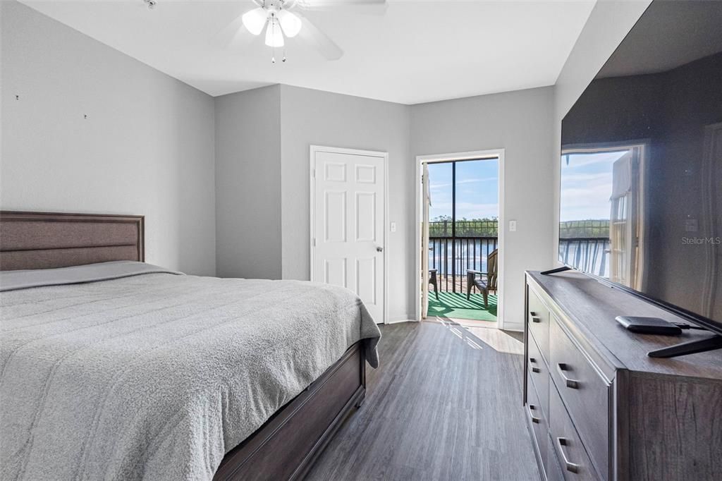 На продажу: $229,000 (1 спален, 1 ванн, 890 Квадратных фут)