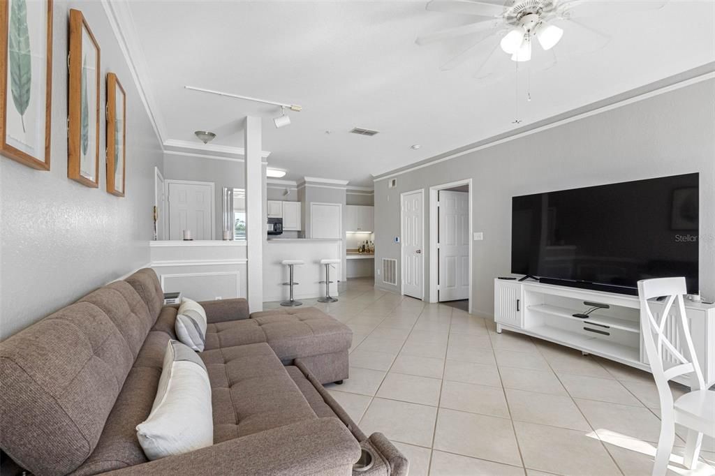 На продажу: $229,000 (1 спален, 1 ванн, 890 Квадратных фут)