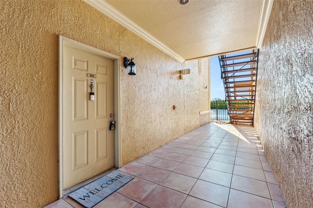 На продажу: $229,000 (1 спален, 1 ванн, 890 Квадратных фут)