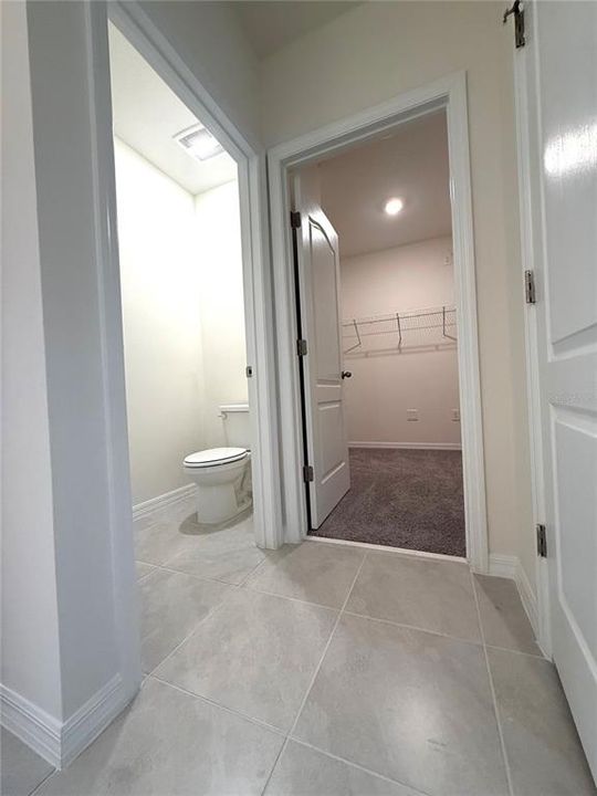 For Rent: $2,100 (4 beds, 2 baths, 1828 Square Feet)