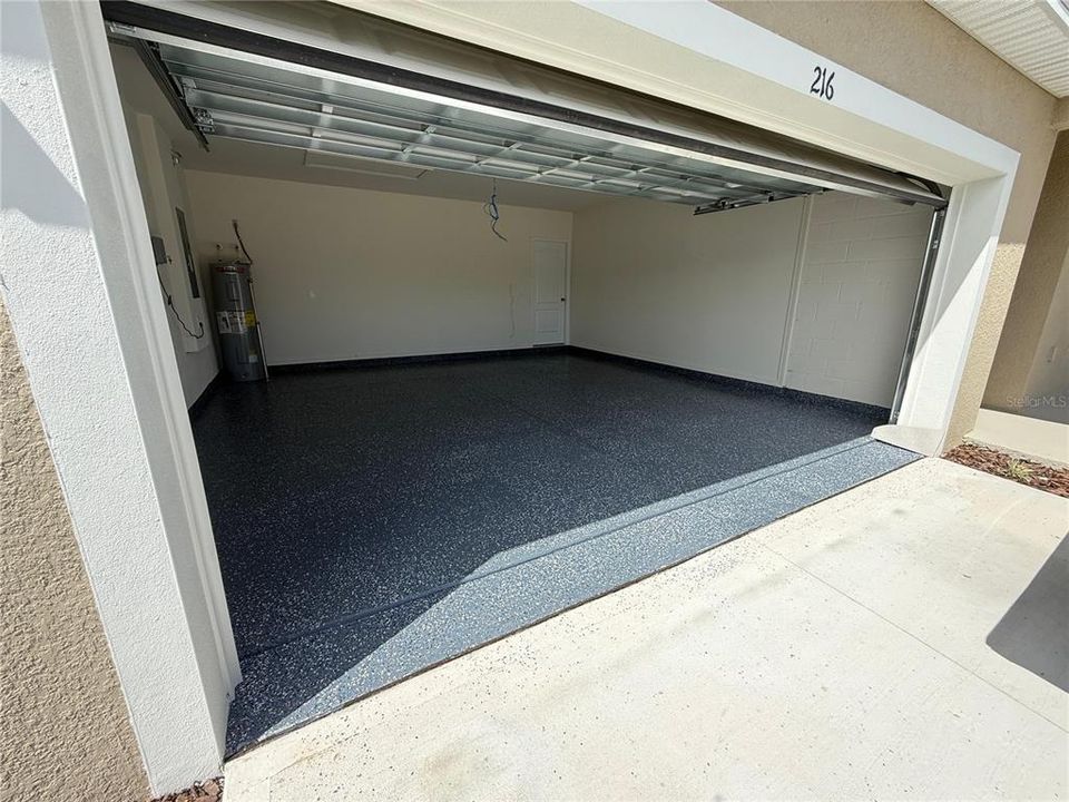 For Rent: $2,100 (4 beds, 2 baths, 1828 Square Feet)