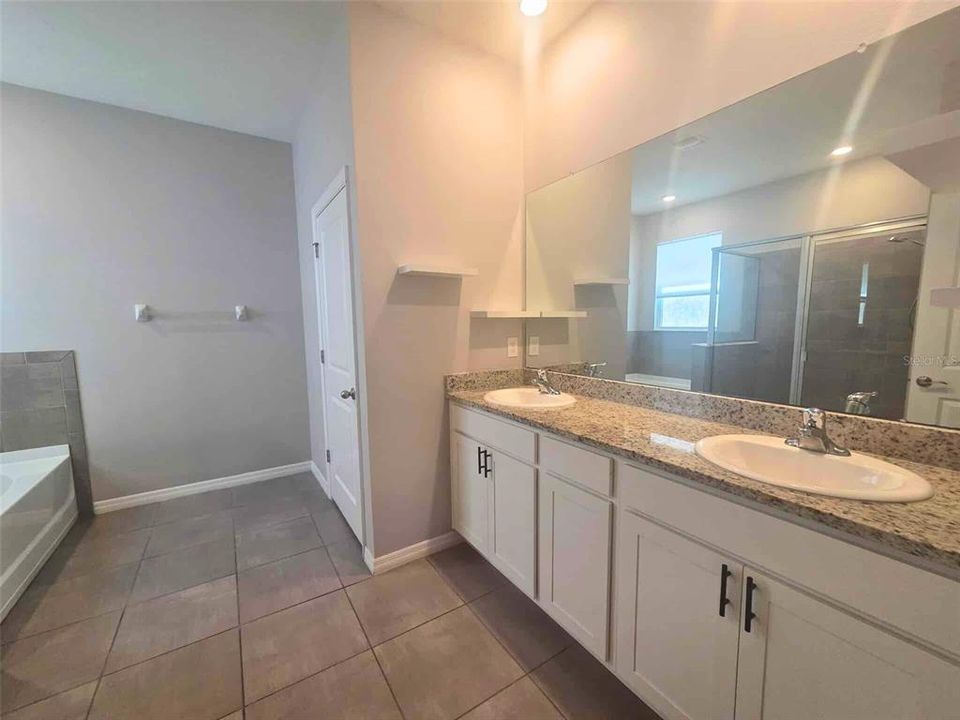 Active With Contract: $2,700 (4 beds, 2 baths, 2045 Square Feet)