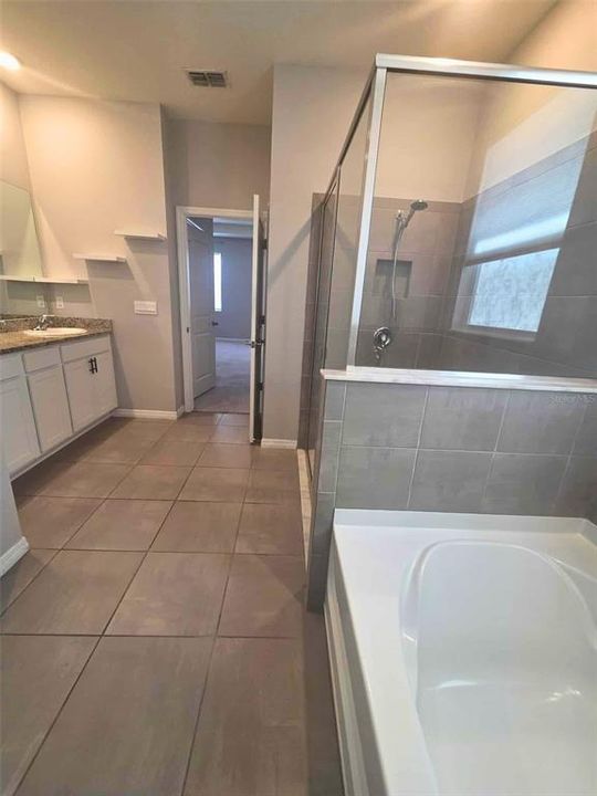 Active With Contract: $2,700 (4 beds, 2 baths, 2045 Square Feet)