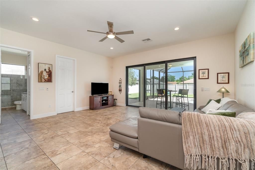 For Sale: $525,000 (3 beds, 2 baths, 1777 Square Feet)