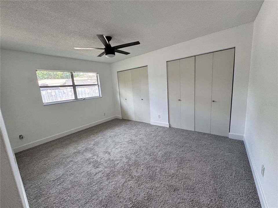 Под контрактом: $560,000 (4 спален, 2 ванн, 2303 Квадратных фут)