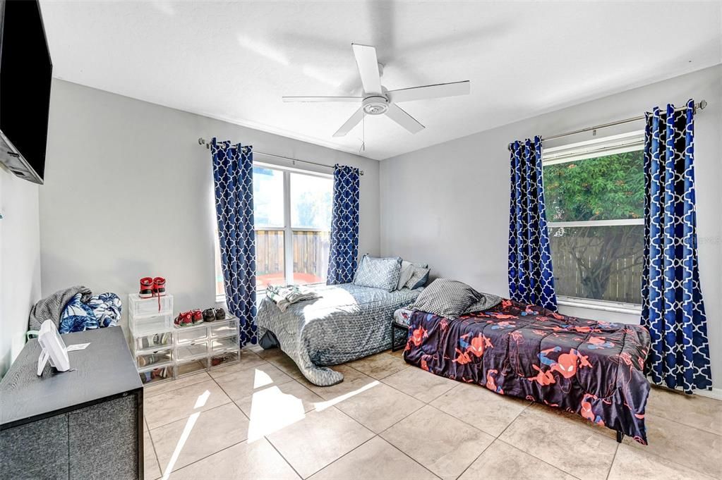 For Sale: $695,000 (4 beds, 2 baths, 2372 Square Feet)