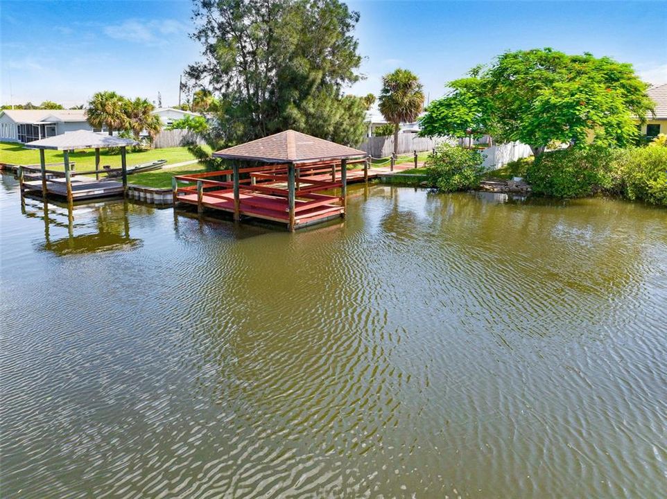 For Sale: $695,000 (4 beds, 2 baths, 2372 Square Feet)