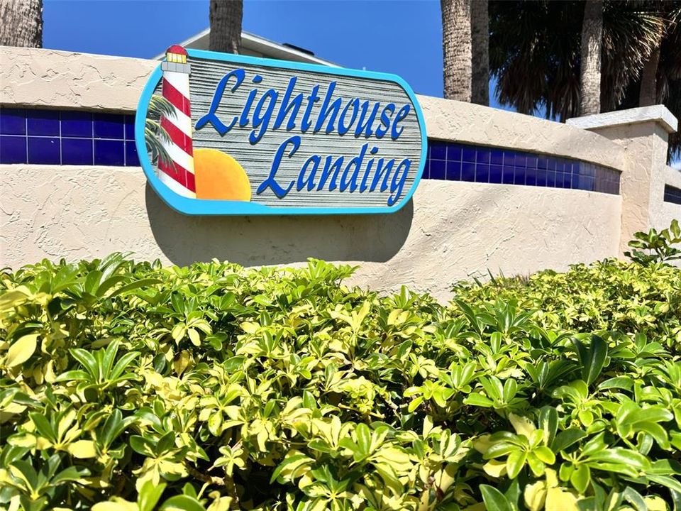 For Sale: $695,000 (4 beds, 2 baths, 2372 Square Feet)