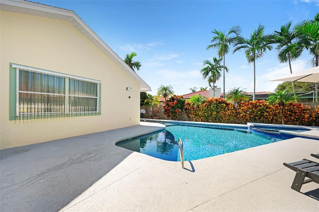 For Sale: $695,000 (4 beds, 2 baths, 2372 Square Feet)