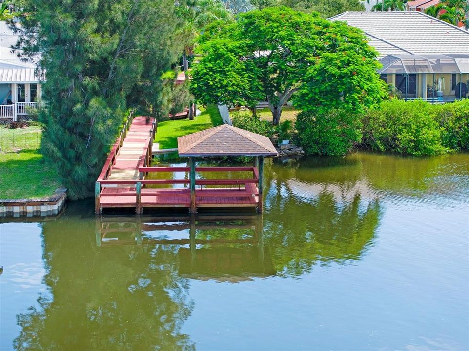 For Sale: $695,000 (4 beds, 2 baths, 2372 Square Feet)