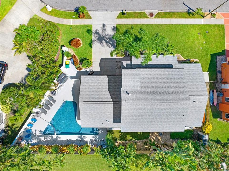 For Sale: $695,000 (4 beds, 2 baths, 2372 Square Feet)